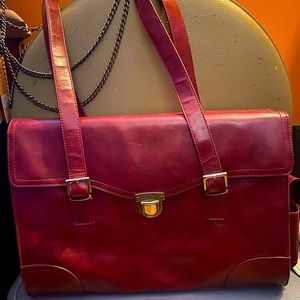 Vntg Worthington Burgundy Shoulder Bag